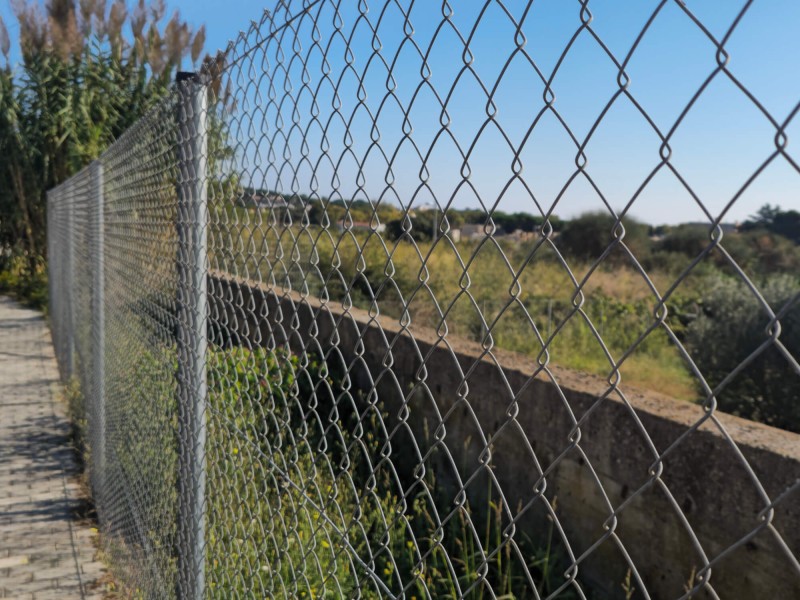 Malla Simple Torsión Galvanizada - Valla 1,2m x 10m | CNX