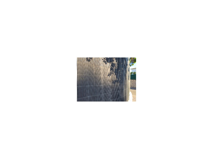Rollo de mimbre artificial estrecho PVC, 1,5m alto x 5m, 60% ocultación, gris antracita, 5 años garantía | CNX