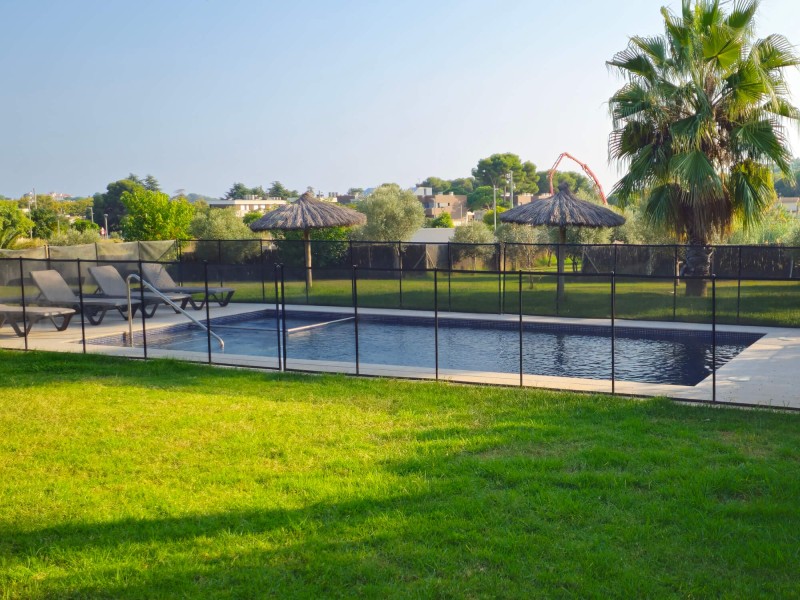 Valla Piscina Seguridad Desmontable 1,22m x 5m negra Homologada | CNX